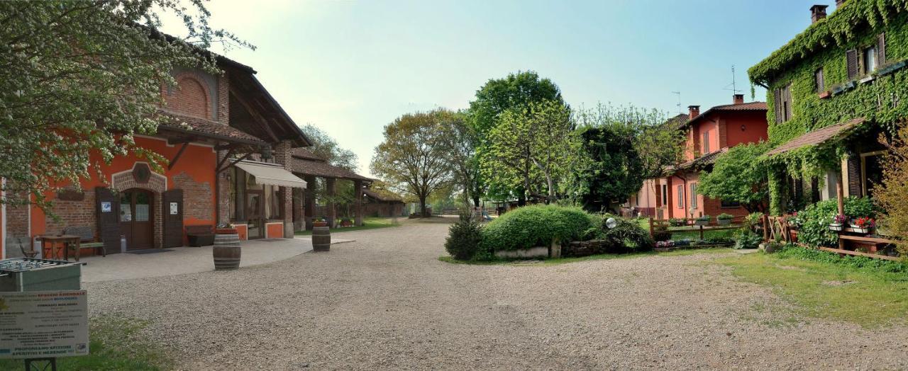 Agriturismo Cascina Selva Bed & Breakfast Ozzero Eksteriør bilde